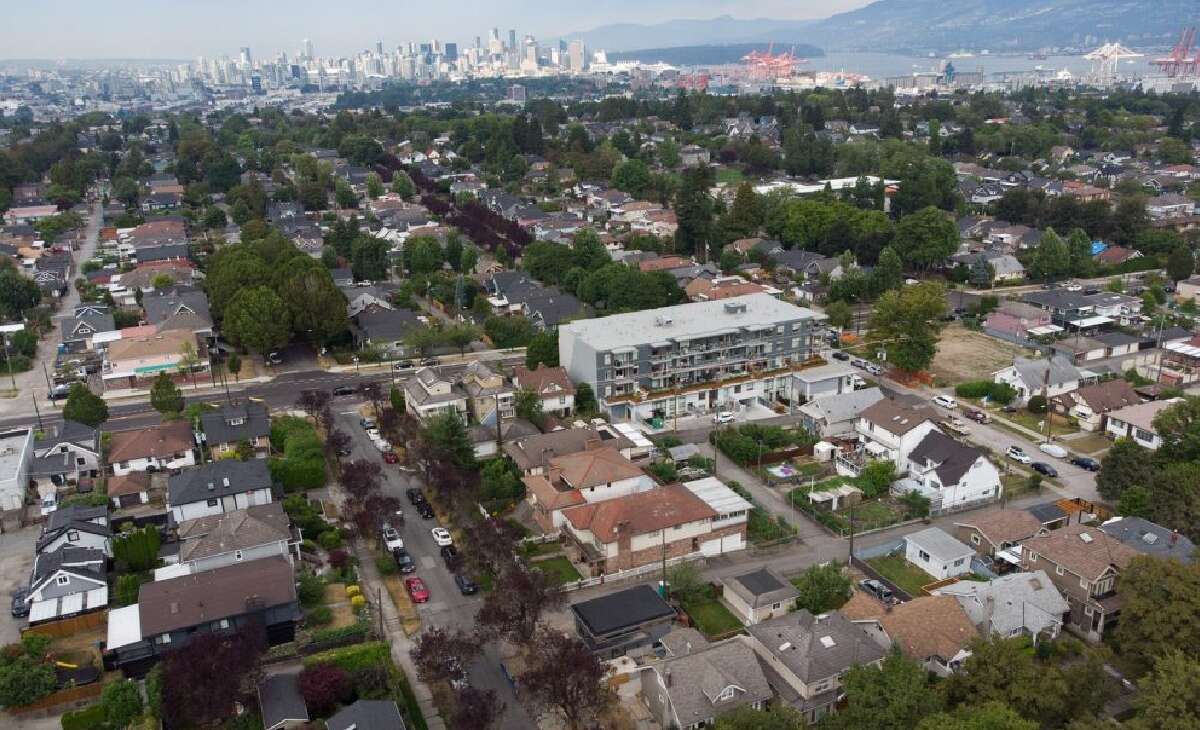 Vancouver Home Sales Drop Nearly 5% in August