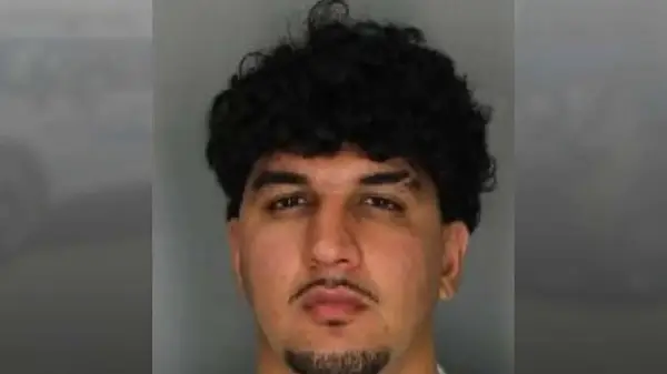 Toronto man wanted after counterfeit cash used to buy cell phone in Oshawa 