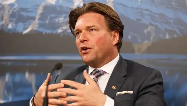 Forever Canadian registers as third-party advertiser ahead of Alberta referendum