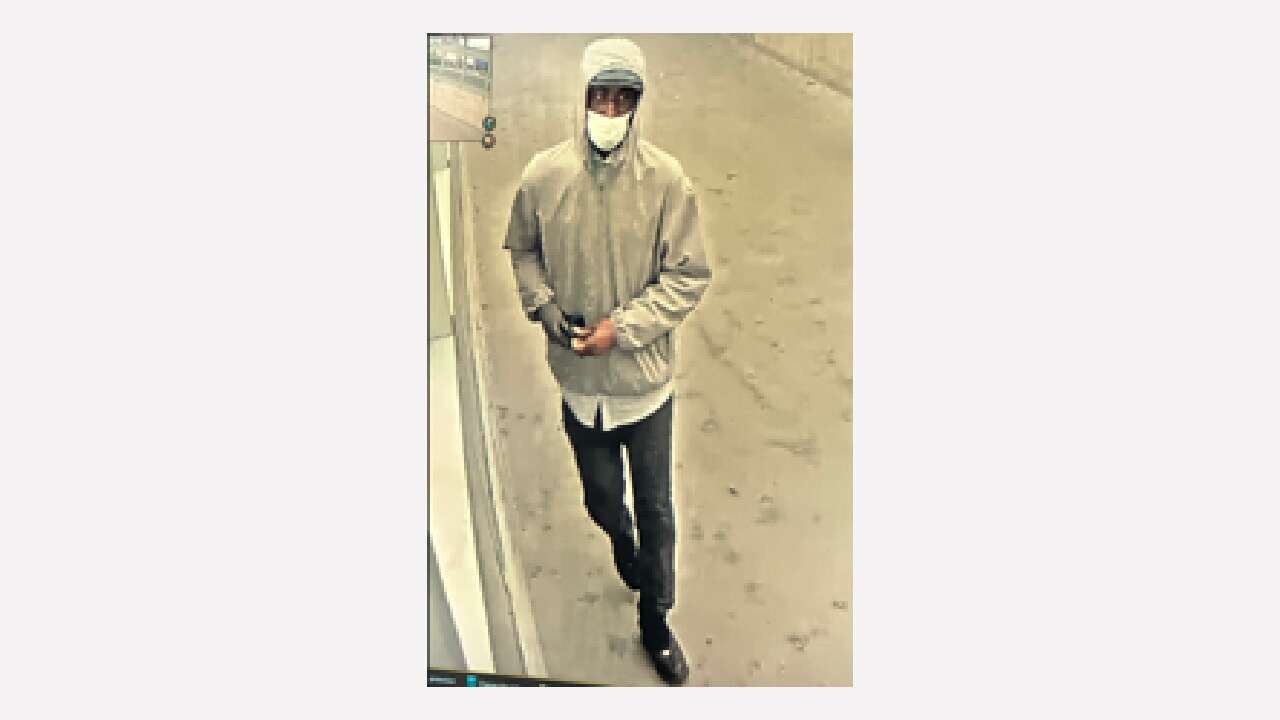 Peel Police seek suspect in three Square One robberies targeting electronics shoppers 